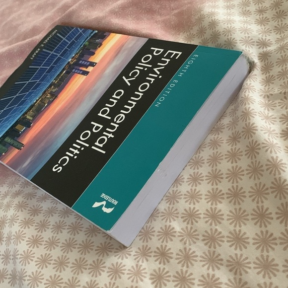 Like New Eighth Edition Environmental Policy and Politics by Michael E. Kraft - Picture 3 of 4